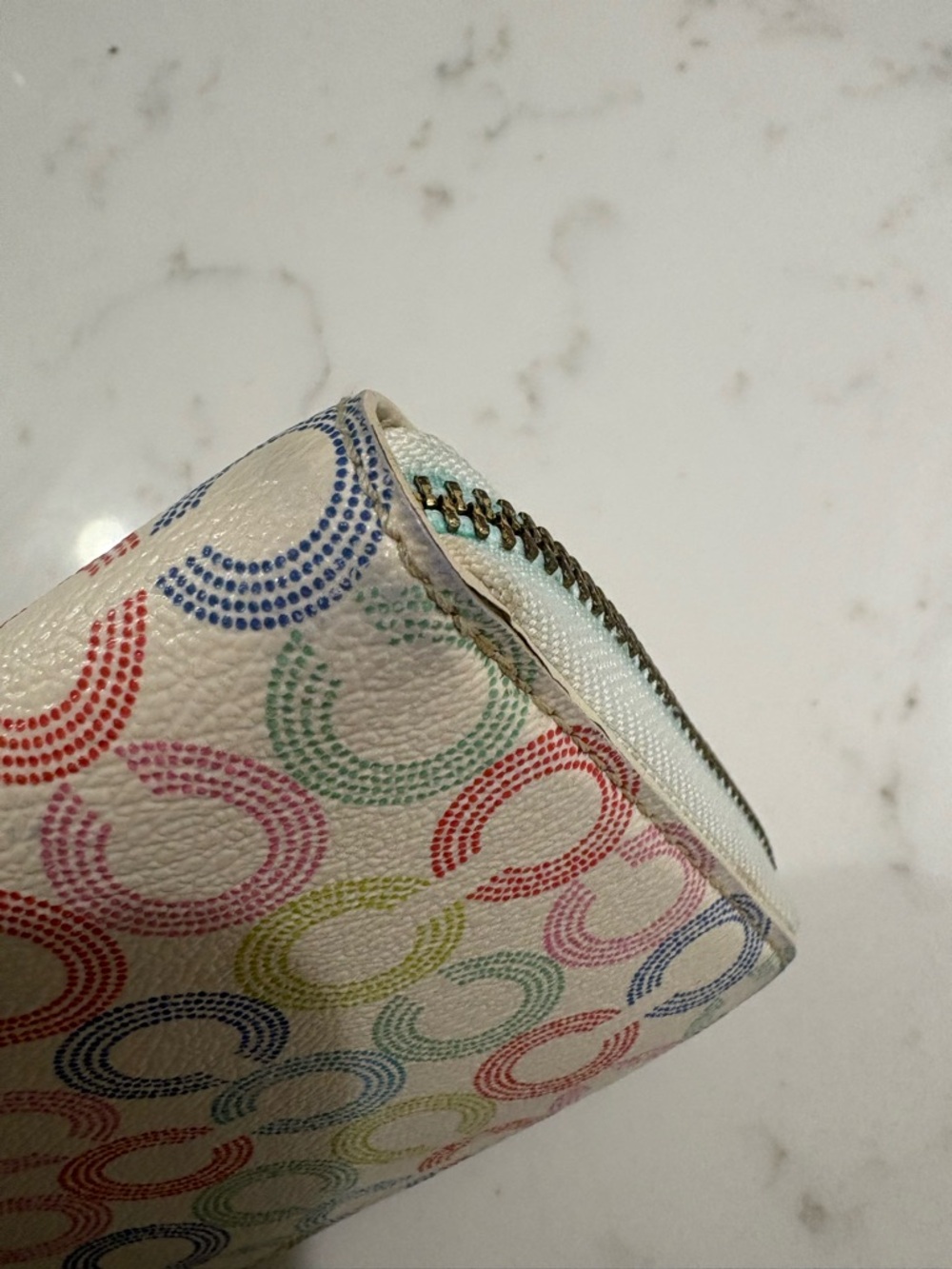 COACH ZIP AROUND WALLET - Picture 6 of 9